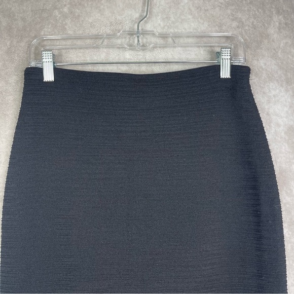COS Crinkle Ribbed Stretch A-Line Midi Skirt In Black Women's Size S - Picture 2 of 7